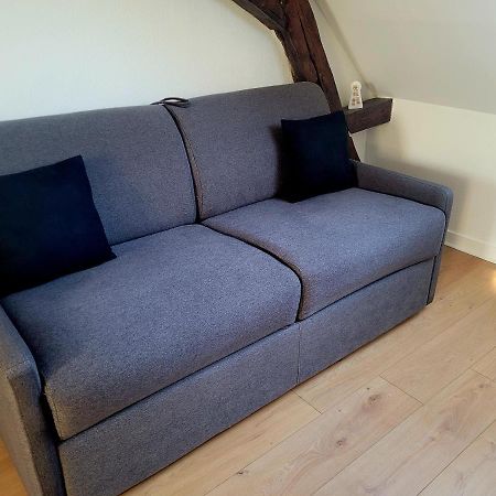 Appartement Au Centre Ville De Sens Ngoại thất bức ảnh