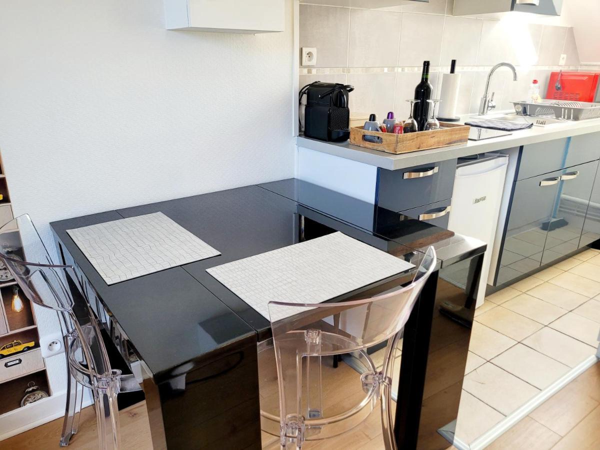 Appartement Au Centre Ville De Sens Ngoại thất bức ảnh